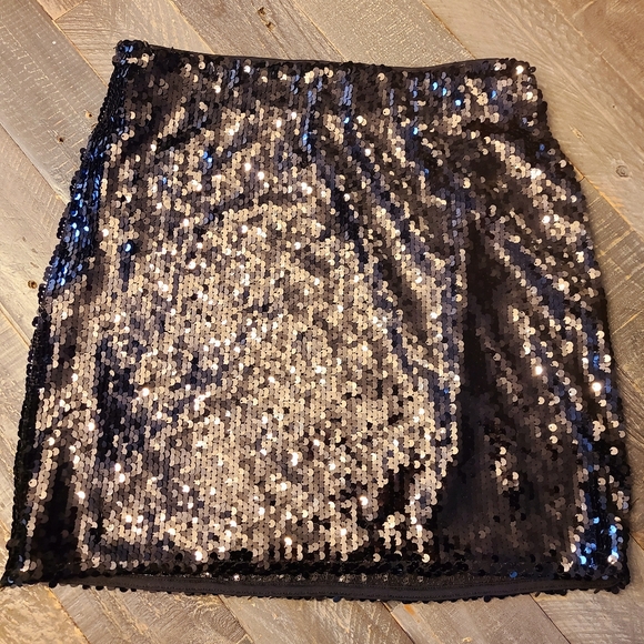 Sequin mini skirt - Picture 2 of 5